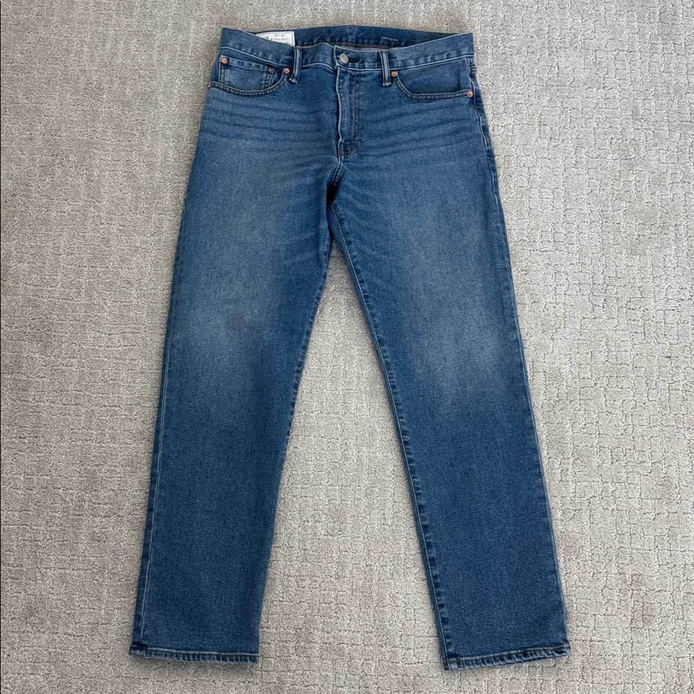 Gap men’s straight leg jeans medium wash 32x30